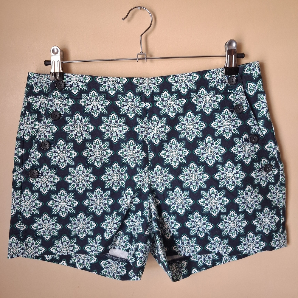 Banana Republic Women's Navy/Green Geometric Floral Print Chino; Shorts Size 4